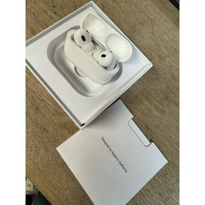 Apple AirPods 2nd edition